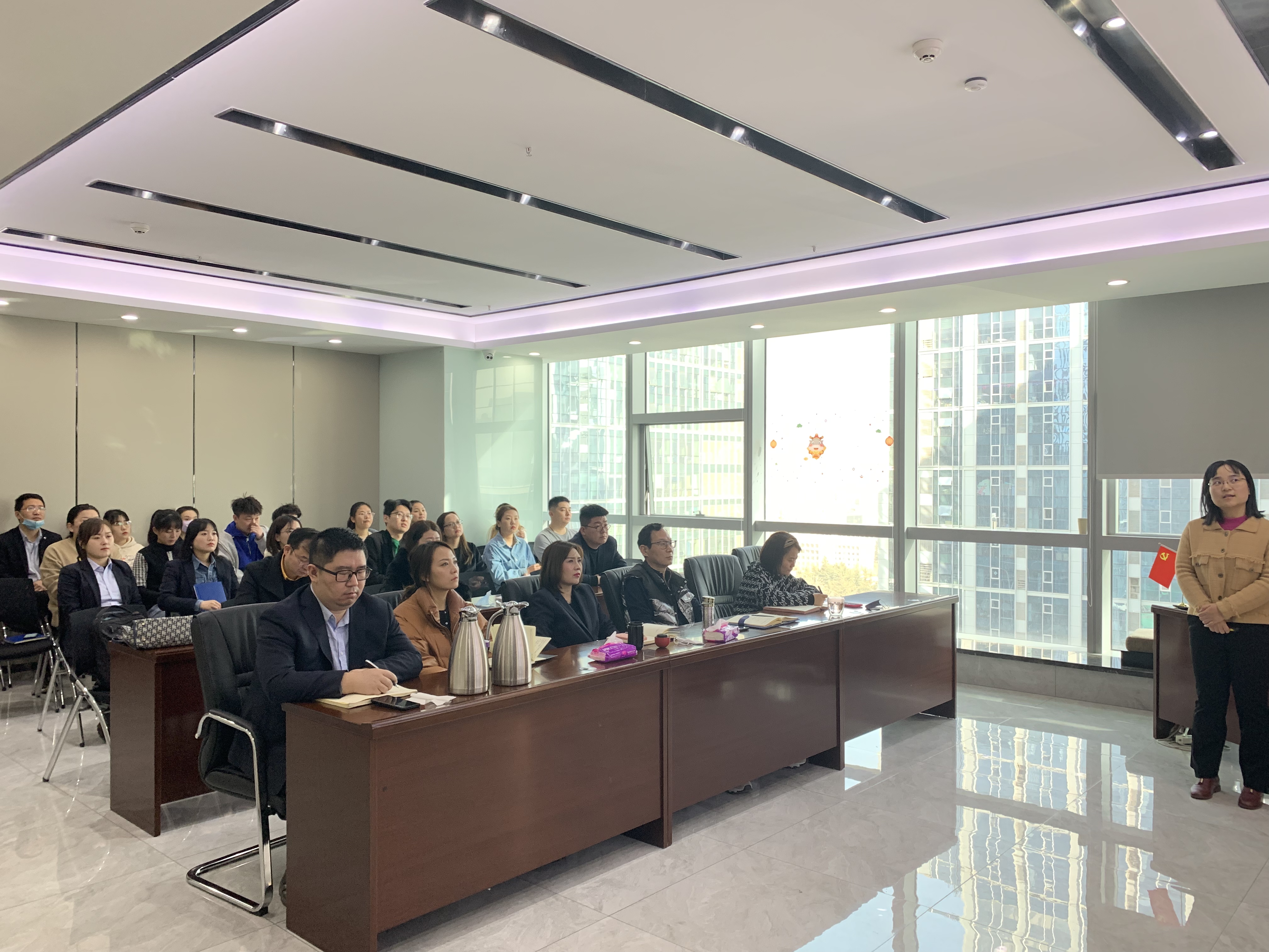 警钟长鸣   严于律己(图2)